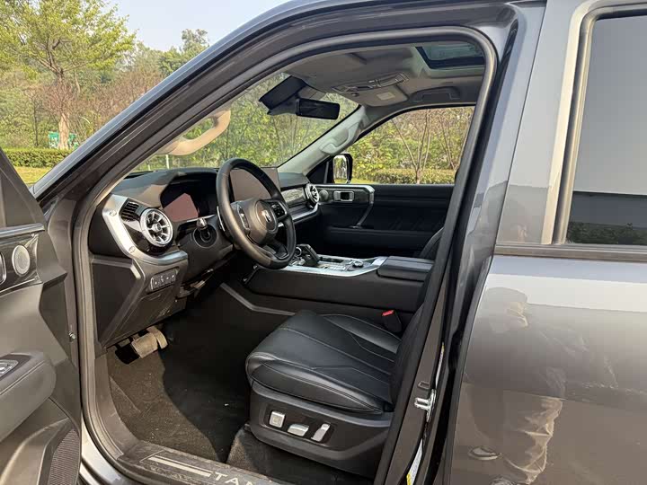 Фото 7 - Tank 400 Hybrid