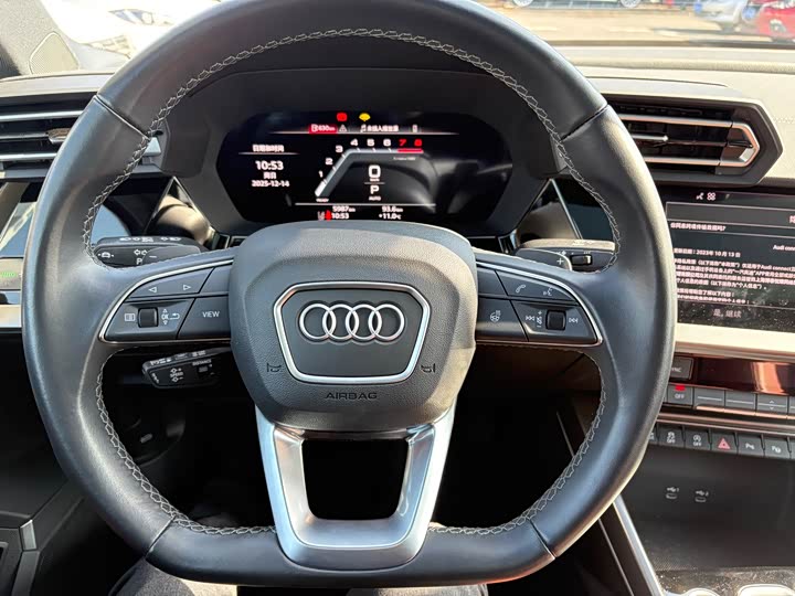 Фото 18 - Audi A3