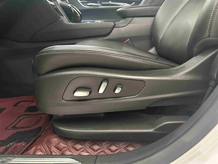 Фото 7 - Cadillac XT5