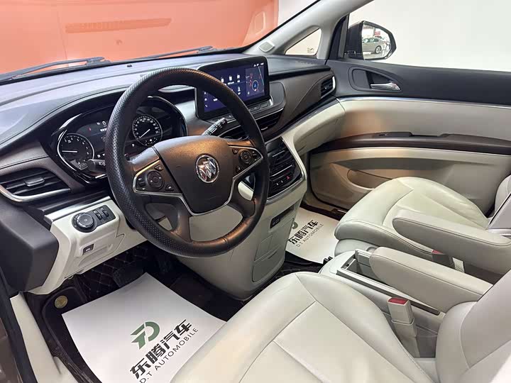 Фото 10 - Buick GL8 ES