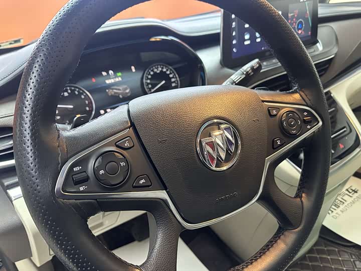 Фото 12 - Buick GL8 ES