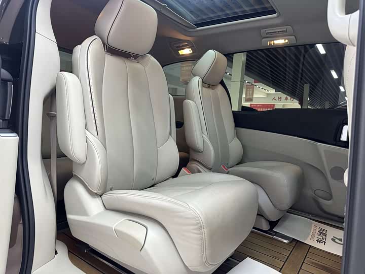 Фото 16 - Buick GL8 ES