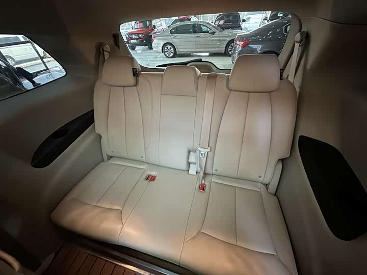 Фото 20 - Buick GL8 ES