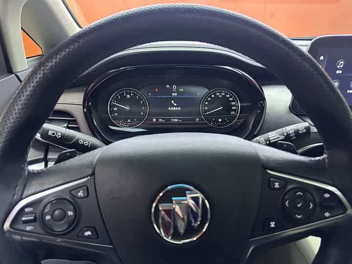 Фото 9 - Buick GL8 ES