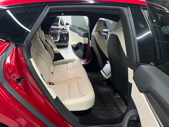 Фото 16 - Tesla Model S