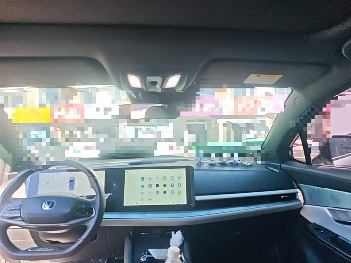 Фото 9 - Changan UNI-T