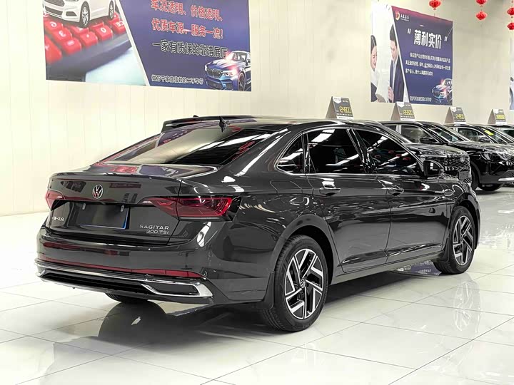 Фото 16 - Volkswagen Sagitar L