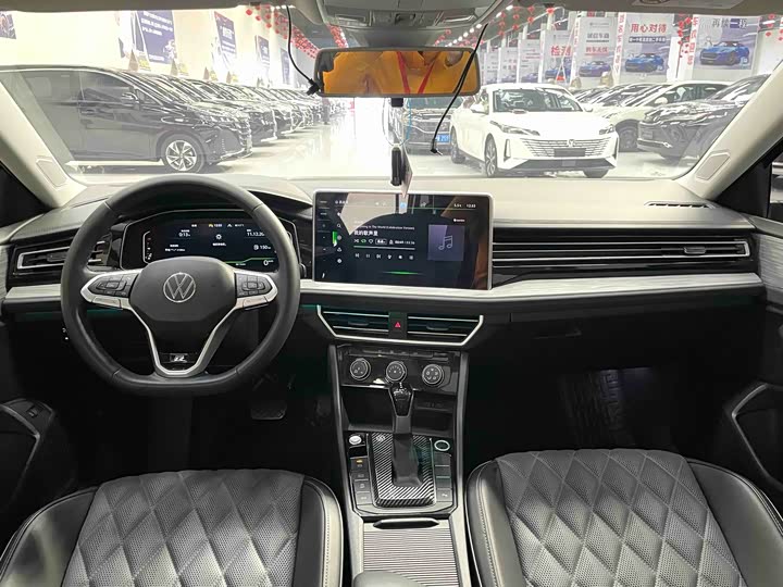 Фото 6 - Volkswagen Sagitar L