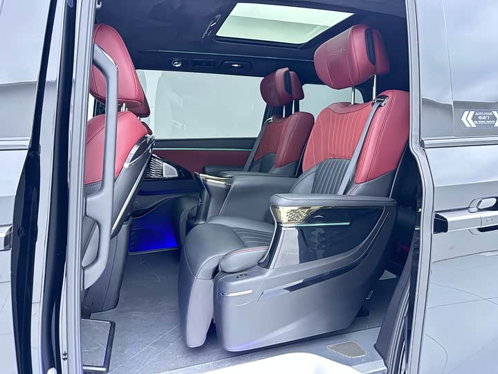 Фото 18 - GAC Trumpchi M8