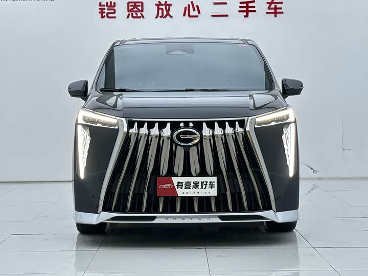 Фото 2 - GAC Trumpchi M8