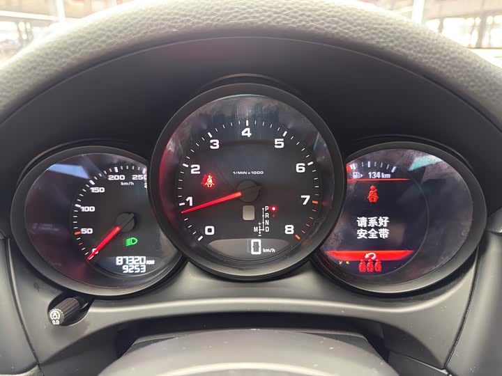 Фото 10 - Porsche Macan