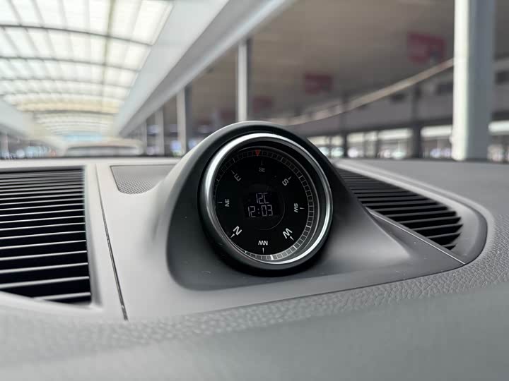 Фото 16 - Porsche Macan