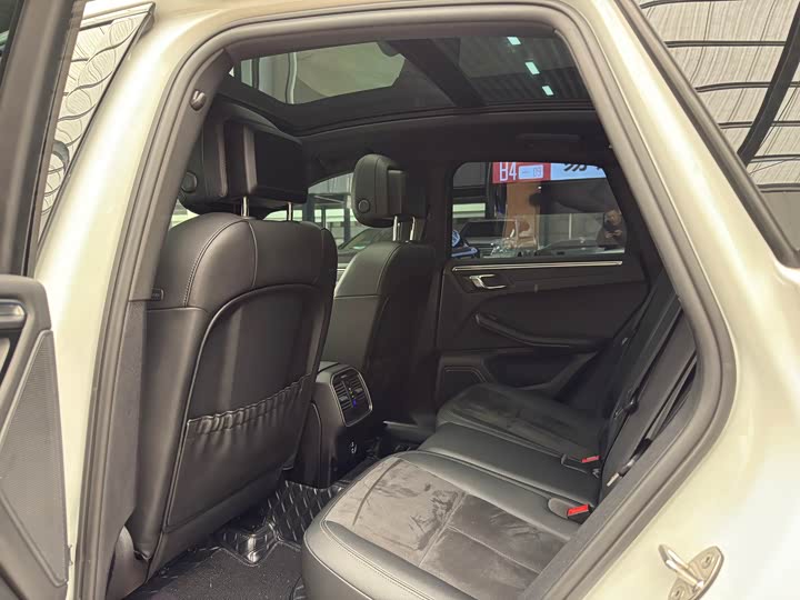 Фото 17 - Porsche Macan