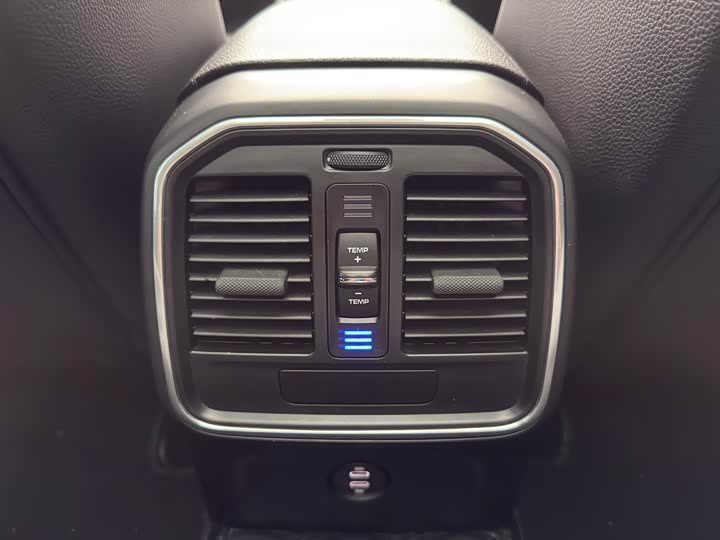 Фото 18 - Porsche Macan