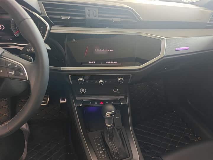 Фото 11 - Audi Q3