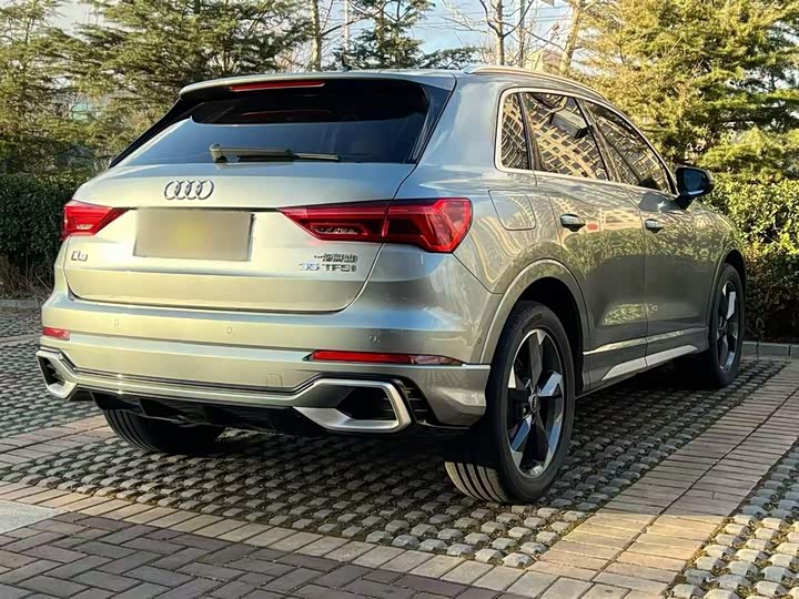 Фото 24 - Audi Q3