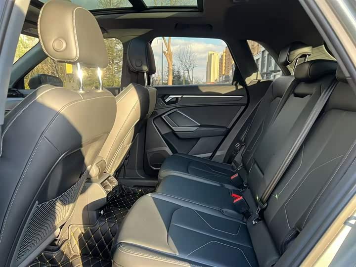 Фото 7 - Audi Q3