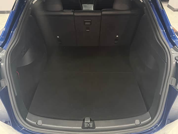 Фото 10 - Tesla Model Y