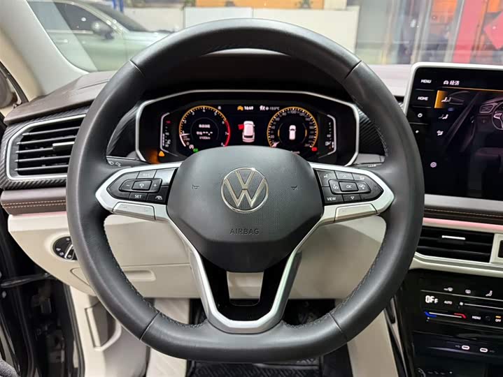 Фото 11 - Volkswagen Tayron