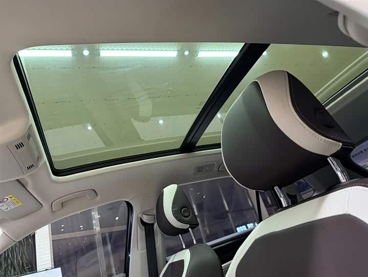 Фото 15 - Volkswagen Tayron