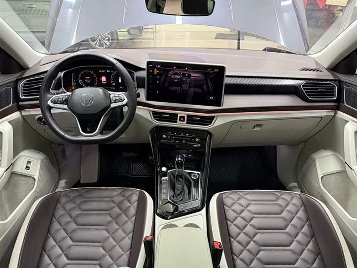 Фото 20 - Volkswagen Tayron