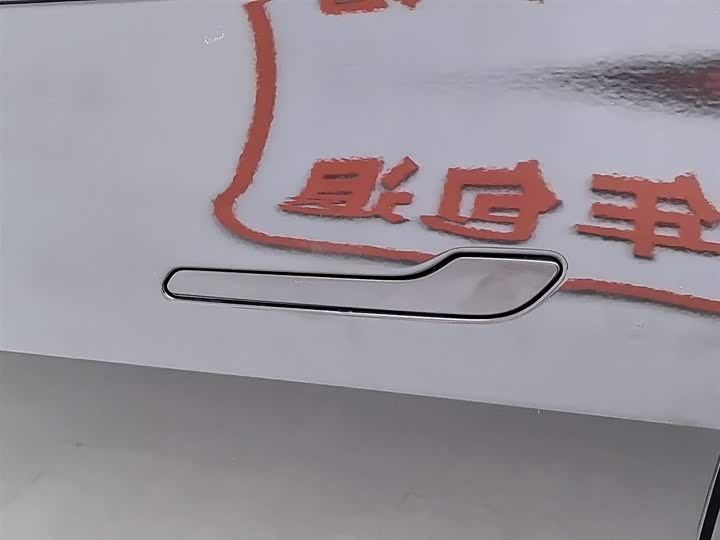 Фото 18 - Tesla Model Y