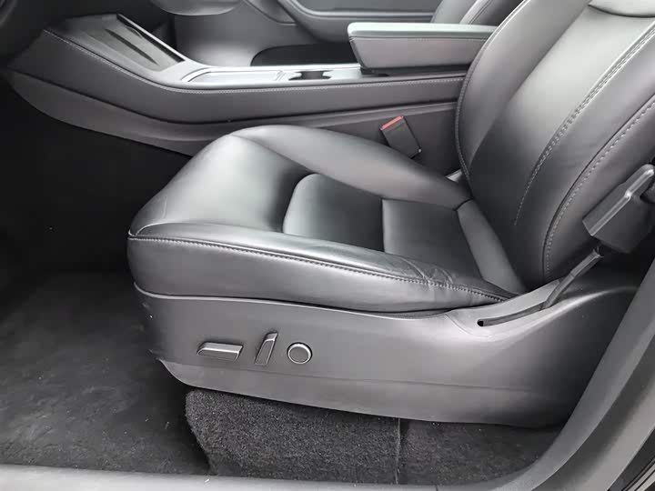 Фото 20 - Tesla Model Y