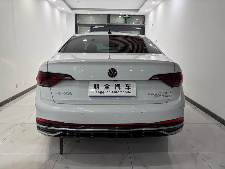 Фото 18 - Volkswagen Sagitar L