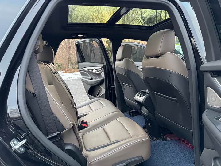 Фото 19 - Buick Enclave