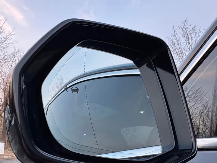 Фото 26 - Buick Enclave