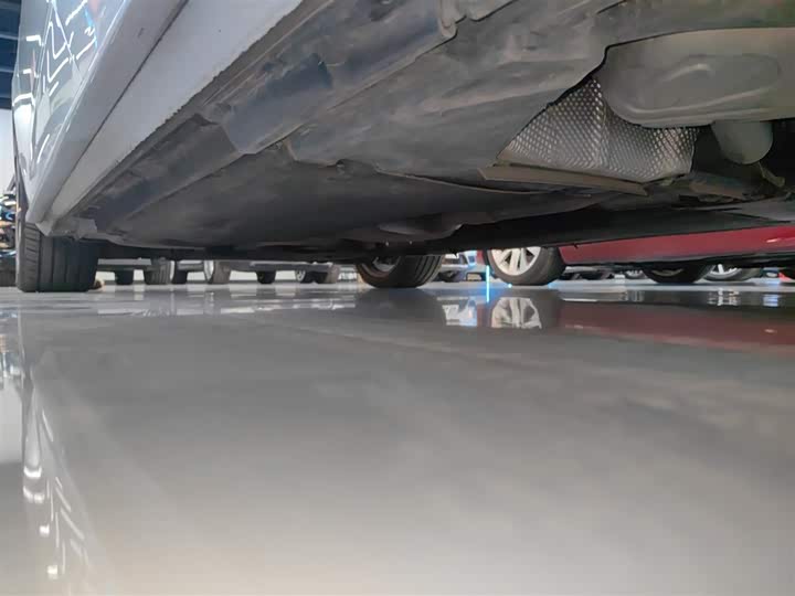 Фото 22 - Audi A4L