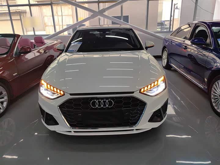 Фото 3 - Audi A4L