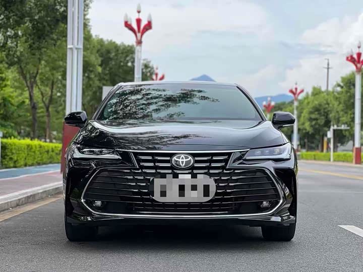 Фото 2 - Toyota Avalon