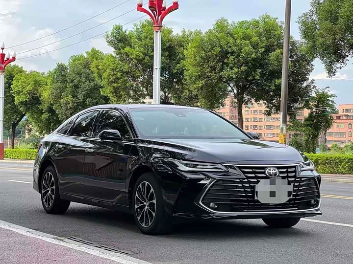 Фото 3 - Toyota Avalon
