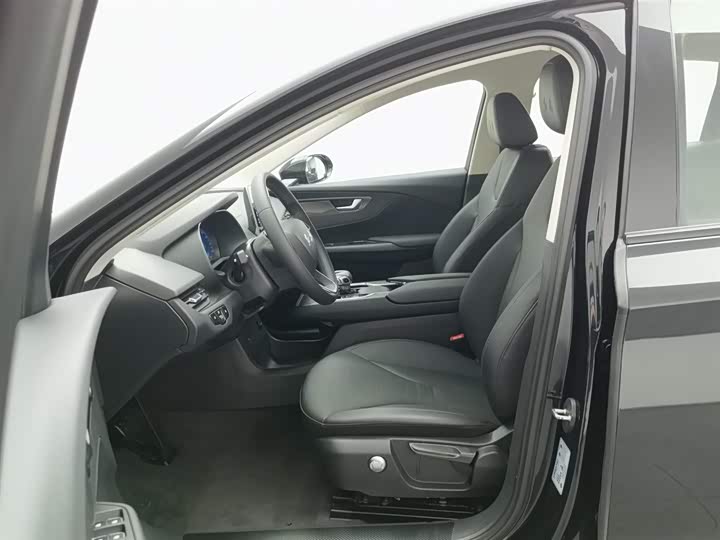 Фото 10 - Hongqi E-QM5