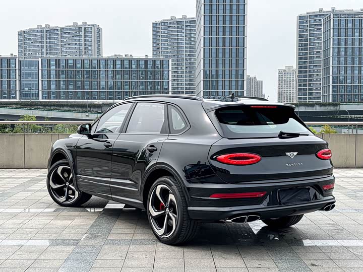 Фото 14 - Bentley Bentayga