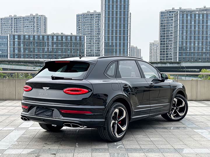 Фото 16 - Bentley Bentayga