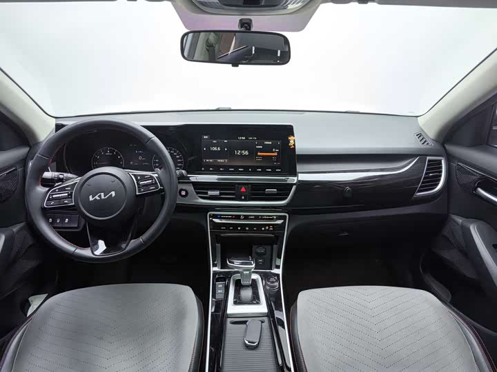 Фото 9 - Kia KX3