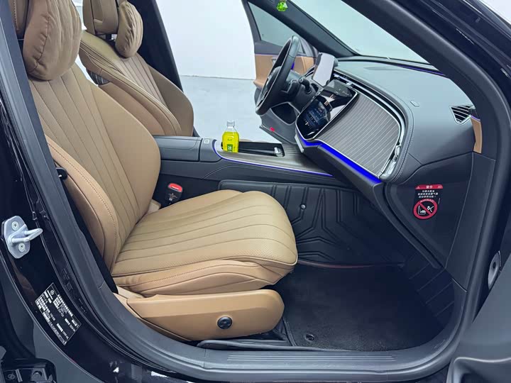 Фото 11 - Mercedes-Benz E-Class