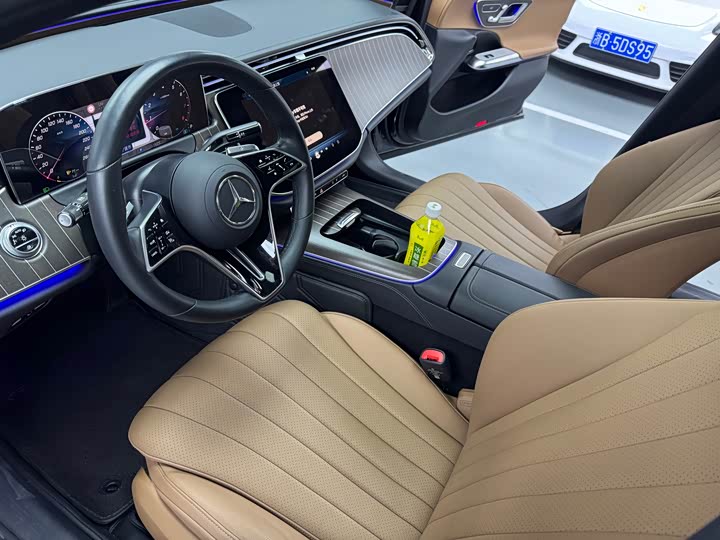 Фото 6 - Mercedes-Benz E-Class