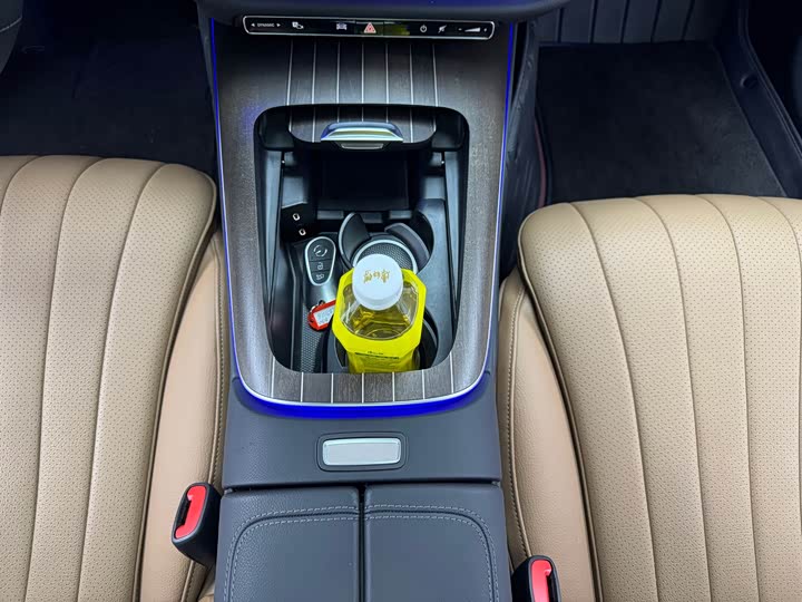 Фото 9 - Mercedes-Benz E-Class