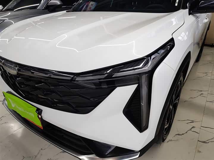 Фото 24 - Geely Atlas