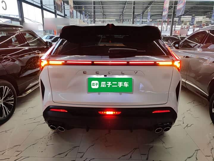 Фото 6 - Geely Atlas