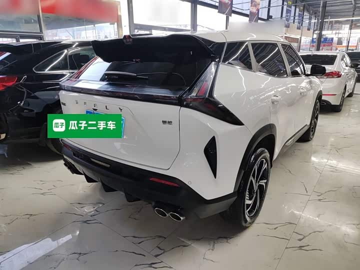 Фото 7 - Geely Atlas