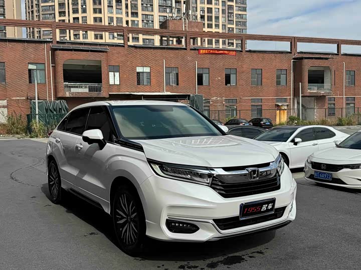 Фото 3 - Honda Avancier