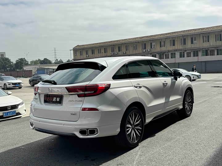 Фото 9 - Honda Avancier