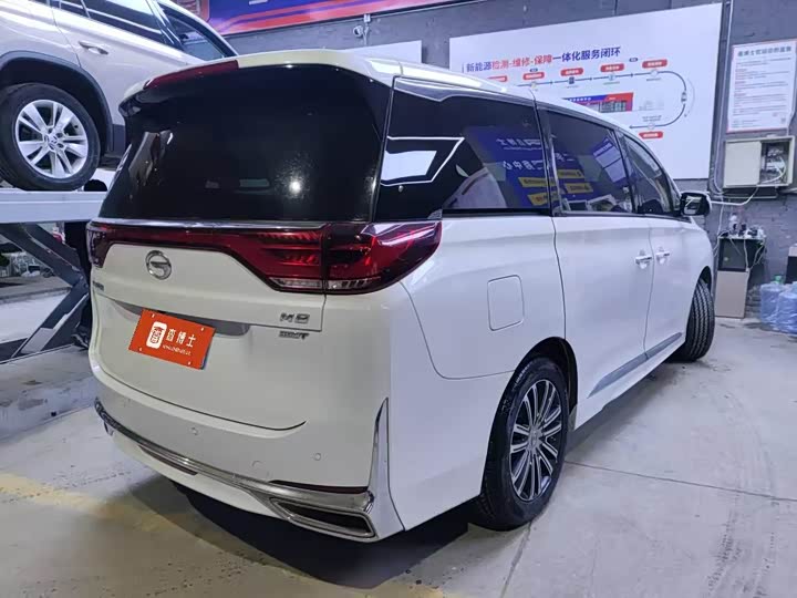 Фото 7 - GAC Trumpchi M8