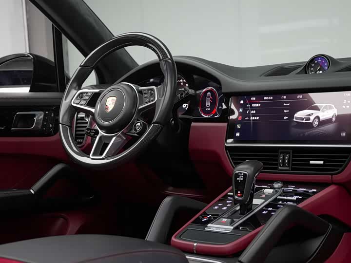 Фото 11 - Porsche Cayenne