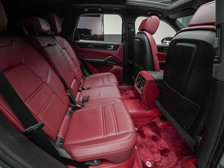 Фото 19 - Porsche Cayenne