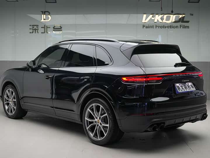 Фото 25 - Porsche Cayenne